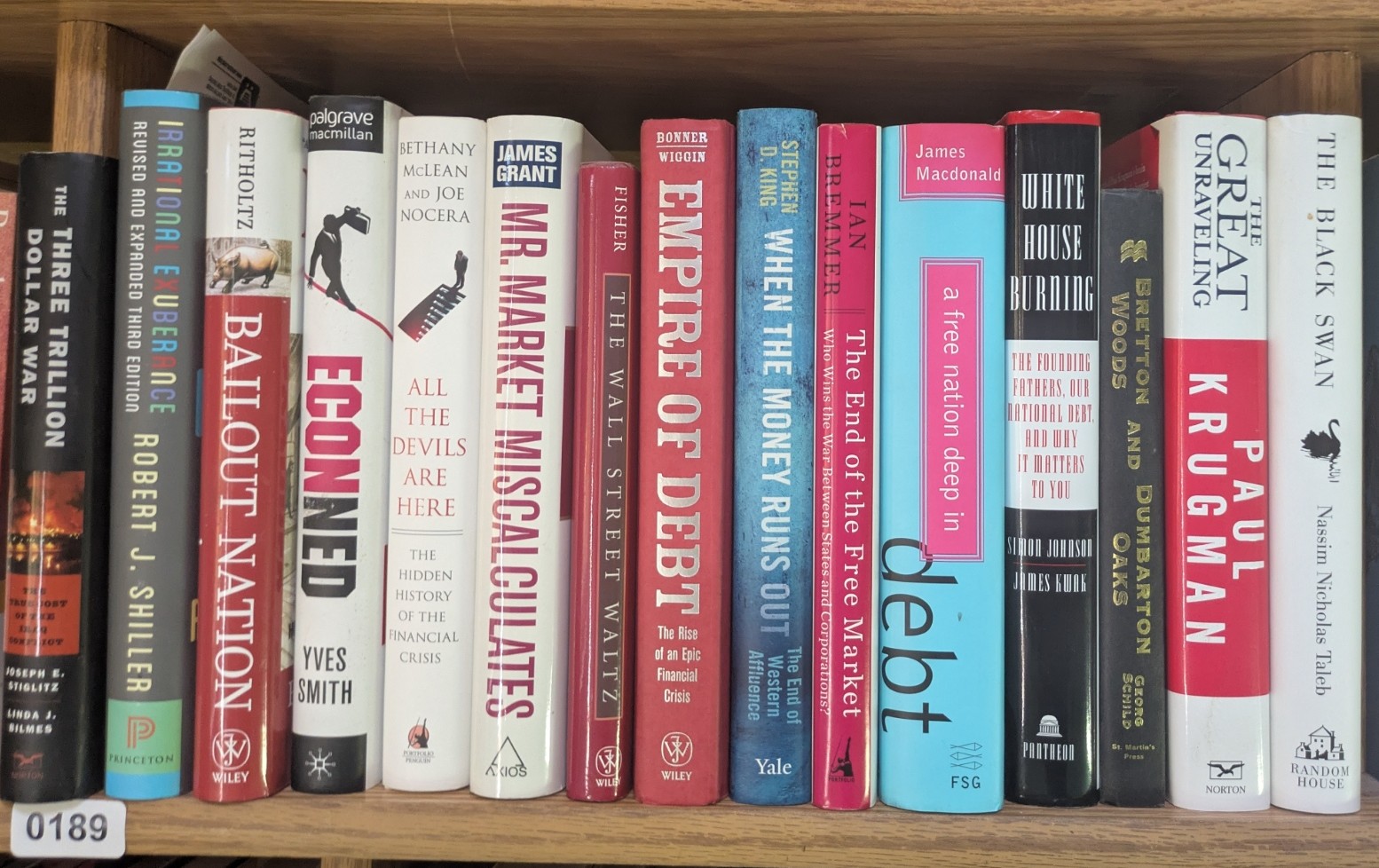 Photograph of Shelf 189; books are listed in top-to-bottom order alongside the photograph.